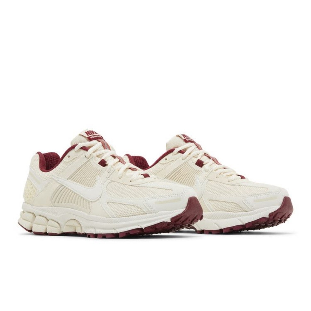Nike Women's Air Zoom Vomero 5 “Valentine’s Day”